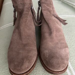 Dolce Vita suede booties. Size 8z